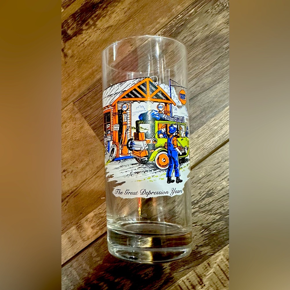 Vintage Gulf Collector series tall glass